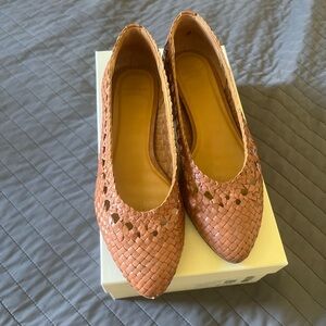 Sezane Woven Leather Flats in Tan
Anya Ballerinas